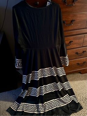 Black and White Geometric Border Maxi Dress - Women